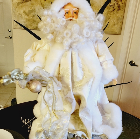 Santa - Picture 3 of 5